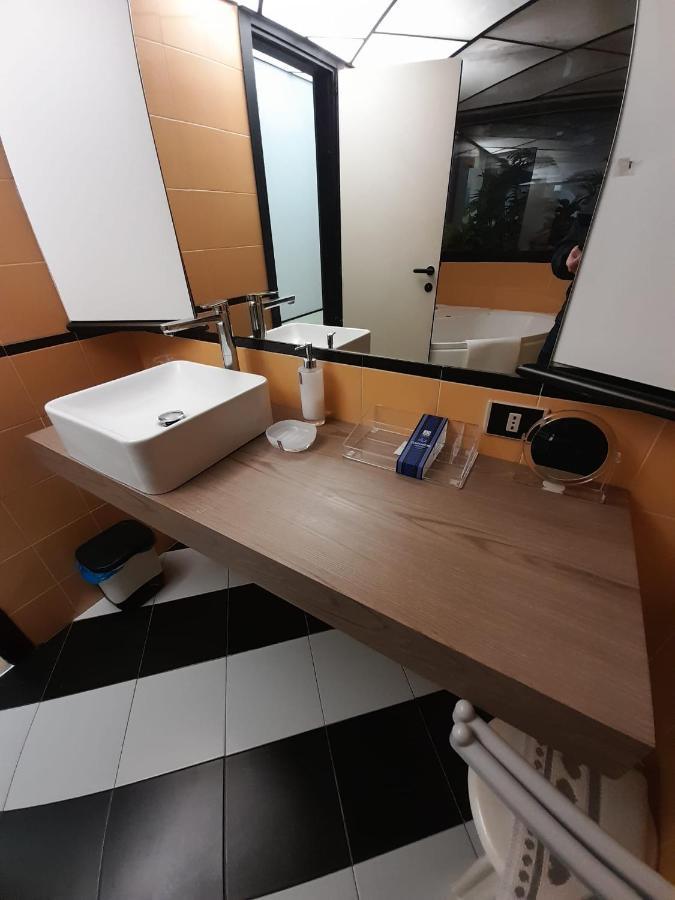 Corte Lambruschini Central Apartment With Free Covered Parking Genoa Exterior photo